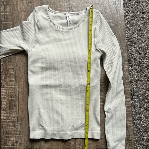 Lululemon Ebb to Street Waist-Length Long-Sleeve Shirt - Picture 11 of 12